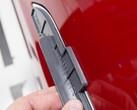 Zespół klamki drzwi Tesli. (Źródło zdjęcia: Tesla)
