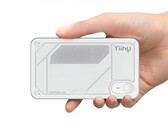 Tiiny AI Pocket Lab mini PC posiada 80 GB pamięci LPDDR5X i 12-rdzeniowy procesor ARM. (Źródło zdjęcia: Tiiny AI, edytowane) 