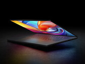 Firma Asus wyposażyła urządzenie w haptyczny trackpad oraz klawiaturę o skoku klawiszy wynoszącym 1,7 mm.