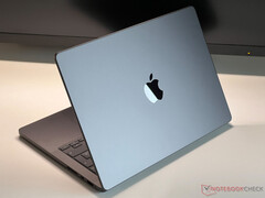 Apple prawdopodobnie zaprzestanie sprzedaży podstawowego MacBooka Pro 14 z chipsetem M4 do końca przyszłego tygodnia. (Źródło obrazu: Notebookcheck)