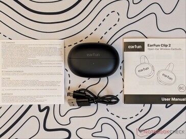 Zawartość pudełka.