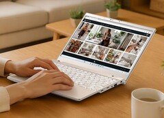Laptop Mouse X2 o przekątnej ekranu 12,2 cala można skonfigurować z ośmiordzeniowym procesorem APU Ryzen 7. 