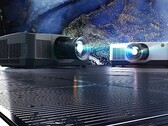Projektory Sharp NEC PA1405UL i NEC PA1705UL mają szczytową jasność 17 000 lumenów. (Źródło obrazu: Sharp)
