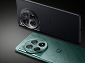 OnePlus prawdopodobnie dostarczy swój następny flagowiec w tradycyjnych zielonych i czarnych opcjach kolorystycznych, takich jak OnePlus 12, na zdjęciu. (Źródło zdjęcia: OnePlus)