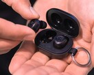 JBuds Mini to najmniejsze dostępne bezprzewodowe słuchawki douszne dużej marki (źródło zdjęcia: JLab)