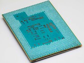 Złącza na szklanym podłożu z tyłu procesora (źródło obrazu: Intel)