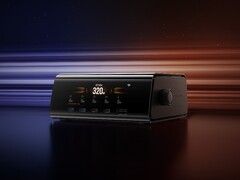 Ładowarka EcoFlow Dektop posiada 3,02-calowy wyświetlacz z przodu. (Źródło zdjęcia: EcoFlow)