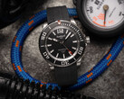 Zegarek nurkowy Hanhart Aquasphere w matowej czerni zapewnia 38 godzin rezerwy chodu