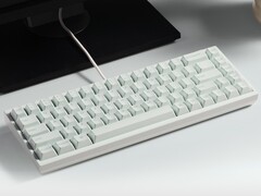Keychron Q16 HE 8K to pierwsza klawiatura z w pełni ceramiczną konstrukcją. (Źródło zdjęcia: Keychron)
