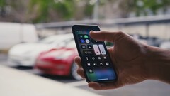 Model Y będzie musiał na razie korzystać z Phone Key z BT (zdjęcie: Tesla)