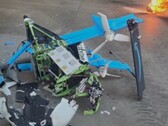 Rozbity dron dostawczy Amazon MK30. (Źródło obrazu: ABC15 Arizona na YouTube)