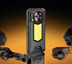 Smartfon Oukitel WP53 Pro został wyposażony w wiele funkcji wytrzymałościowych dla entuzjastów biwakowania i przygód. (Źródło zdjęcia: Oukitel)