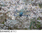 Mówi się, że Mavic 4 Pro obsługuje ładowanie do 240 W. (Źródło zdjęcia: Igor Bogdanov)