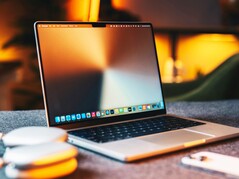 MacBook Pro M6 może otrzymać dziurkę zamiast wycięcia (źródło obrazu: Jaime Marrero)