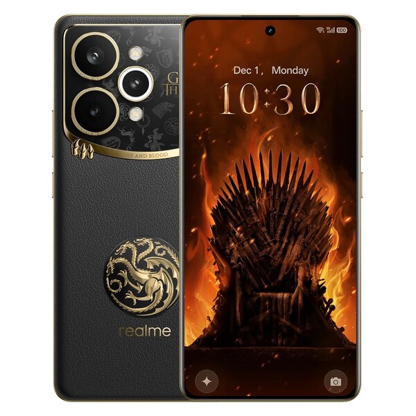 Realme 15 Pro Game of Thrones Limited Edition ma czarny skórzany tył i złote akcenty. (Źródło zdjęcia: Realme)