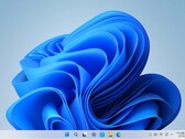 Pulpit Winux Linux z przeglądarką Microsoft Edge i wyglądem inspirowanym systemem Windows