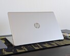 HP 17t jest obecnie jednym z najbardziej przystępnych cenowo laptopów w swojej klasie wielkości (źródło obrazu: Notebookcheck)