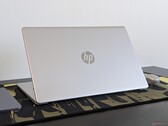HP 17t jest obecnie jednym z najbardziej przystępnych cenowo laptopów w swojej klasie wielkości (źródło obrazu: Notebookcheck)