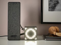 IKEA SYMFONISK / FREKVENS łączy głośnik Wi-Fi ze światłem, które może migać w czasie muzyki. (Źródło obrazu: IKEA)