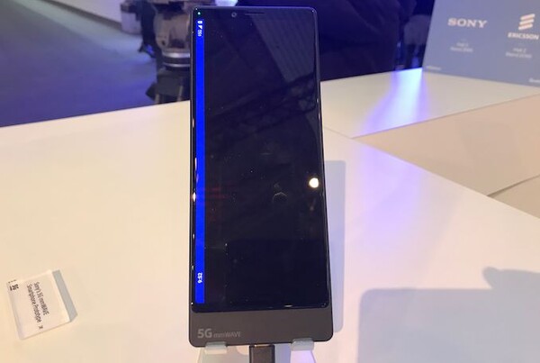Prototyp Sony 5G mmWave na targach MWC 2019. (Źródło zdjęcia: AnandTech)