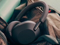 Sony wprowadziło nowy design do serii WH-1000X wraz z jej piątą generacją. (Źródło obrazu: Sony) 