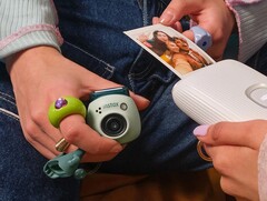 Instax Pal musi być sparowany z drukarką Instax, aby uzyskać fizyczne wydruki (źródło zdjęcia: Fujifilm)