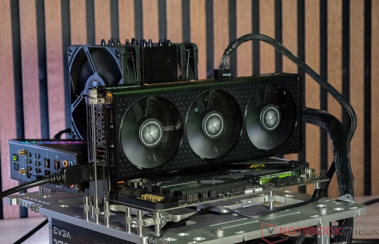 Pomiar poziomu hałasu generowanego przez kartę XFX Speedster QICK 308 Radeon RX 7600 Black Edition