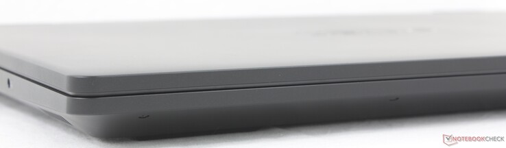 Przód: Brak portów