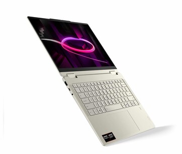 Lenovo Yoga 7a w trybie płaskim. (Źródło zdjęcia: Lenovo)