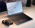 Recenzja Schenker Key 14 - 100 W RTX 4060 w kompaktowym laptopie multimedialnym