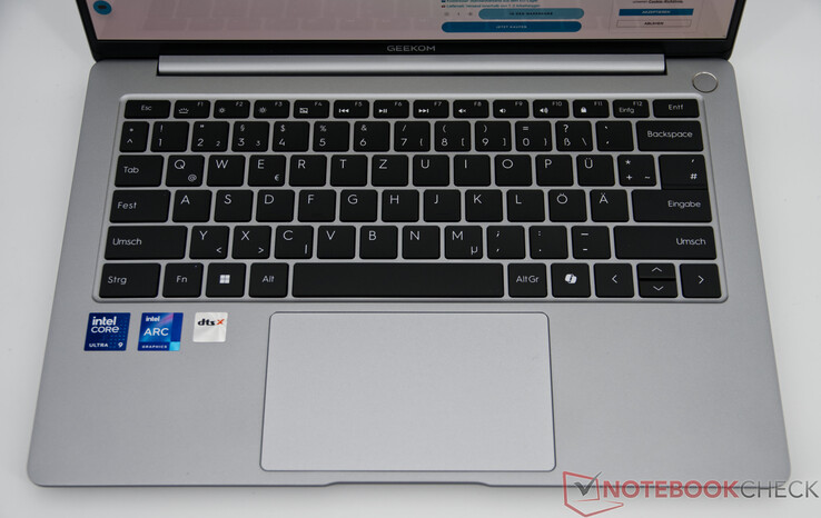 Urządzenia wejściowe w Geekom GeekBook X14 Pro