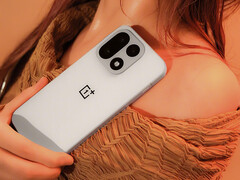 OxygenOS 16 zostanie w pełni zaprezentowany 16 października 2025 roku. Na zdjęciu: zdjęcie promocyjne OnePlus 15. (Źródło zdjęcia: OnePlus)