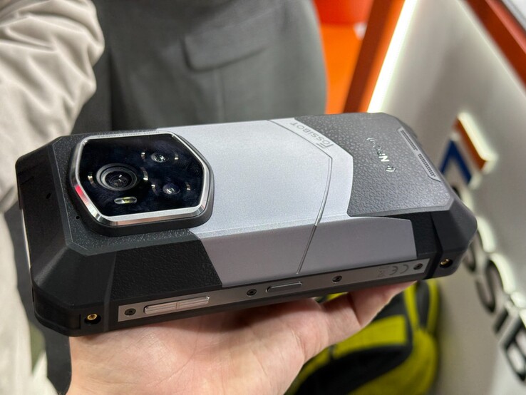 Nadchodzący Fossibot F107 Pro posiada ogromną baterię o pojemności 28 000 mAh (źródło zdjęcia: Fossibot)