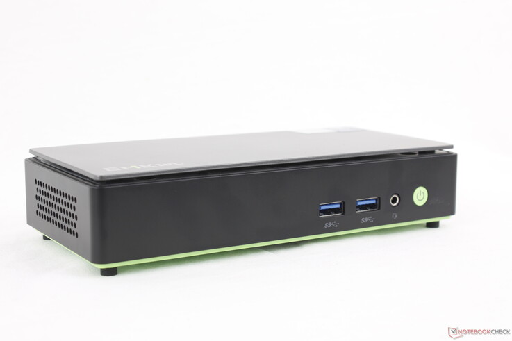 Przód: 2x USB-A 3.2 Gen. 2, 3,5 mm combo, przycisk zasilania