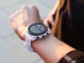 Smartwatch Garmin Forerunner 945 LTE (na zdjęciu) otrzymuje nową aktualizację. (Źródło zdjęcia: Garmin)