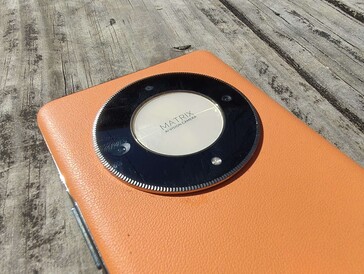 Honor Tylny blat X9b (źródło obrazu: Darryl Linington - NoteBookCheck)
