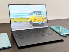 Popularny Dell XPS 13 jest również opcjonalnie dostępny ze Snapdragonem X Elite. (Źródło zdjęcia: Notebookcheck)