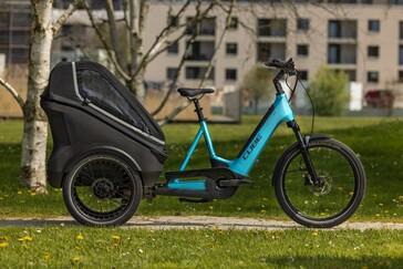 Cube Trike Family Hybrid i Cargo mają mały rozstaw osi w porównaniu do innych elektrycznych rowerów towarowych. (Źródło zdjęcia: Cube)
