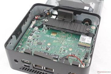 Tylko dysk SSD M.2 2280 i moduł WLAN są wymienne