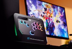 HyperX Clutch Tachi to kontroler zręcznościowy do konsoli Xbox, który ma zostać zapowiedziany na targach CES 2026. (Źródło obrazu: WindowsLatest)