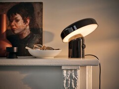 Lampa z głośnikiem Bluetooth Blomprakt IKEA (na zdjęciu) jest już dostępna na całym świecie. (Źródło zdjęcia: IKEA)