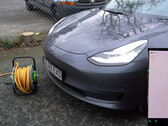 Test parkowania Tesla USS vs HW3 vs HW4 (zdjęcie: RSEV/YT)