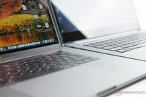 MacBook Pro 15 i Xiaomi Mi Notebook Pro