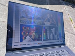 Na zewnątrz w świetle słonecznym