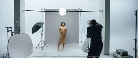 16 000 lumenów (źródło obrazu: zrzut ekranu wideo produktu)