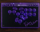 8BitDo Arcade Controller Transparent Purple Edition obsługuje czyszczenie SOCD i blokadę turniejową.