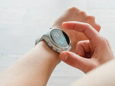 Seria Fenix 7 pozostaje jednym z najpopularniejszych smartwatchy Garmina prawie dwa lata po premierze. (Źródło zdjęcia: Garmin)