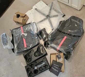 Wszystko to jest starannie zapakowane w pudełku.