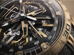 Roger Dubuis Excalibur Spider Flyback chronograph (na zdjęciu) ma różowo-złotą koronkę z lakierowanym pierścieniem, który pasuje do całej kolorystyki. (Źródło zdjęć: Roger Dubuis)