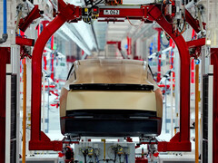 Proces produkcji kabiny Tesla Cybercab. (Źródło zdjęcia: Tesla)